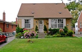 خانه  – نورث یورک, تورنتو, انتاریو,  کانادا. C$2,048,000