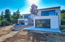 3غرفة خانه  214 متر مربع پلوپونز, یونان. 520,000 €