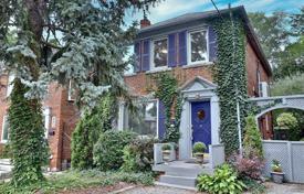 خانه  – Bathurst Street, تورنتو, انتاریو,  کانادا. C$1,688,000