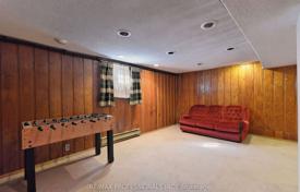 8غرفة خانه  Etobicoke, کانادا. C$1,744,000