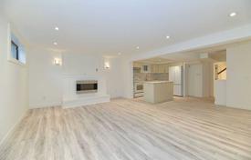 5غرفة خانه  Etobicoke, کانادا. C$2,367,000