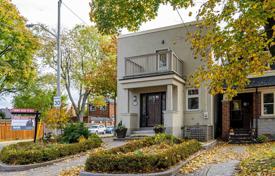 خانه  – East York, تورنتو, انتاریو,  کانادا. C$1,733,000