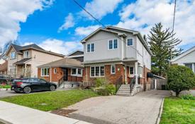 خانه  – East York, تورنتو, انتاریو,  کانادا. C$1,505,000