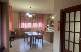 1غرفة خانه  934 متر مربع Debrecen, مجارستان. 1,396,000 €