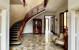 19غرفة ویلا  Monsummano Terme, ایتالیا. 1,300,000 €