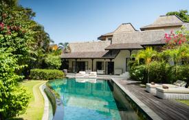 6غرفة ویلا  600 متر مربع Jalan Umalas, اندونزی. $1,800,000
