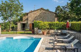 6غرفة ویلا  320 متر مربع Castel Focognano, ایتالیا. 1,100,000 €