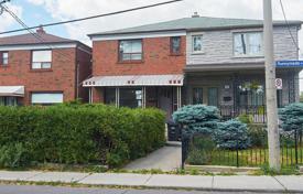  دو خانه بهم متصل – York, تورنتو, انتاریو,  کانادا. C$1,027,000