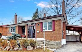  دو خانه بهم متصل – نورث یورک, تورنتو, انتاریو,  کانادا. 700,000 €