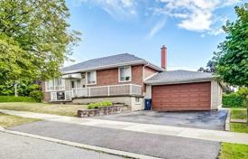خانه  – نورث یورک, تورنتو, انتاریو,  کانادا. C$1,777,000