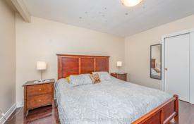 9غرفة خانه  Etobicoke, کانادا. C$1,941,000