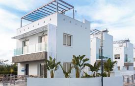 3غرفة دو خانه بهم چسبیده 111 متر مربع آیا ناپا, قبرس. 495,000 €