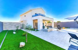 5غرفة خانه  139 متر مربع Novi Vinodolski, کرواسی. 830,000 €