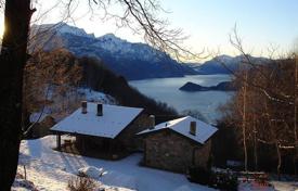 ویلا  – دریاچه کومو, لمباردی, ایتالیا. 2,900 € هفته ای