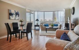 3غرفة آپارتمان  اسکاربرو، تورنتو, کانادا. C$693,000