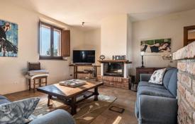 8غرفة ویلا  535 متر مربع Perugia, ایتالیا. 795,000 €