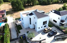 6غرفة خانه  245 متر مربع Istria County, کرواسی. 1,090,000 €