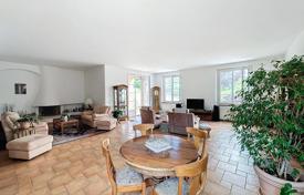 15غرفة دو خانه بهم چسبیده 81 متر مربع Roquefort-les-Pins, فرانسه. 1,800,000 €