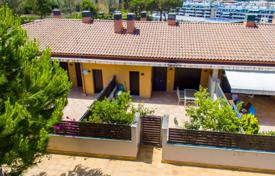  دو خانه بهم متصل – لورت دو مار, کاتالونیا, اسپانیا. $2,700 هفته ای