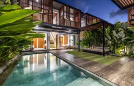 4غرفة ویلا  280 متر مربع Batu Bolong Beach, اندونزی. $635,000