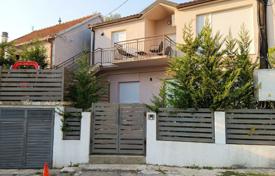 4غرفة خانه  149 متر مربع Cetinje (city), مونته نگرو. 260,000 €