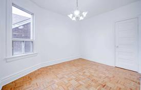 8غرفة خانه  Old Toronto, کانادا. C$1,750,000
