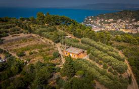 8غرفة کاخ  324 متر مربع Grosseto (city), ایتالیا. 650,000 €