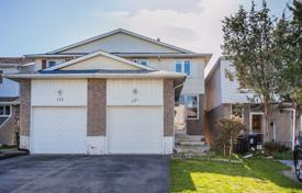  دو خانه بهم متصل – اسکاربرو، تورنتو, تورنتو, انتاریو,  کانادا. C$1,087,000