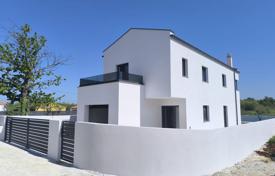 4غرفة خانه  162 متر مربع Svetvinčenat, کرواسی. 436,000 €