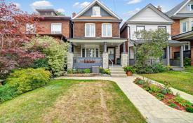 خانه  – York, تورنتو, انتاریو,  کانادا. C$1,593,000