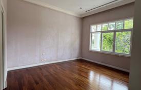 7غرفة دو خانه بهم چسبیده Lat Phrao, تایلند. $4,433,000