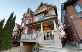 4غرفة خانه  Old Toronto, کانادا. C$2,047,000