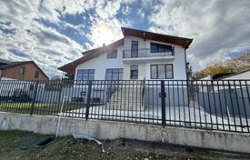 8غرفة دو خانه بهم چسبیده 270 متر مربع تفلیس, گرجستان. $290,000