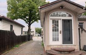 8غرفة خانه  Etobicoke, کانادا. C$1,487,000