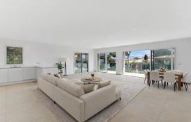 5غرفة دو خانه بهم چسبیده Cavalaire-sur-Mer, فرانسه. 1,975,000 €