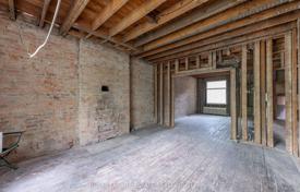 12غرفة  دو خانه بهم متصل Old Toronto, کانادا. C$2,417,000