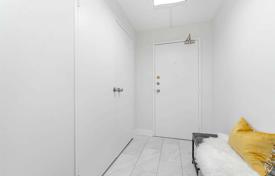 6غرفة آپارتمان  Etobicoke, کانادا. C$778,000