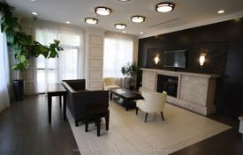 آپارتمان  – نورث یورک, تورنتو, انتاریو,  کانادا. C$715,000