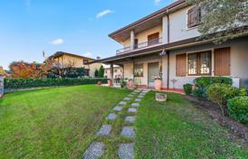 5غرفة ویلا  168 متر مربع Sirmione, ایتالیا. 750,000 €