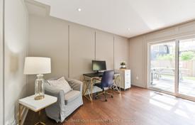 12غرفة خانه  Etobicoke, کانادا. C$2,433,000
