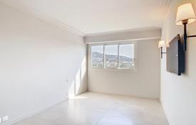 3غرفة آپارتمان  کروآزت, فرانسه. 2,790,000 €