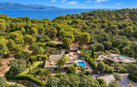 6غرفة ویلا  Bormes-les-Mimosas, فرانسه. 3,730,000 €