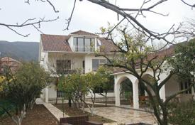 7غرفة دو خانه بهم چسبیده 630 متر مربع مدينة تيفات, مونته نگرو. 850,000 €