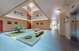 2غرفة شقق في الوحدات السكنية 93 متر مربع West End, ایالات متحده آمریکا. $280,000