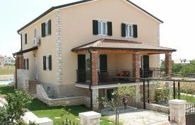 3غرفة خانه  170 متر مربع Umag, کرواسی. 669,000 €