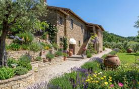 12غرفة کاخ  395 متر مربع Assisi, ایتالیا. 1,200,000 €