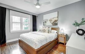 9غرفة خانه  Etobicoke, کانادا. C$1,736,000