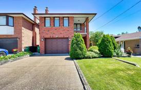 خانه  – Etobicoke, تورنتو, انتاریو,  کانادا. C$2,118,000