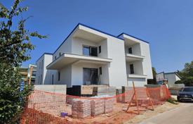 2غرفة آپارتمان  56 متر مربع Umag, کرواسی. 289,000 €