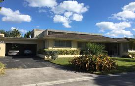دو خانه بهم چسبیده – سواحل میامی, فلوریدا, ایالات متحده آمریکا. $1,299,000